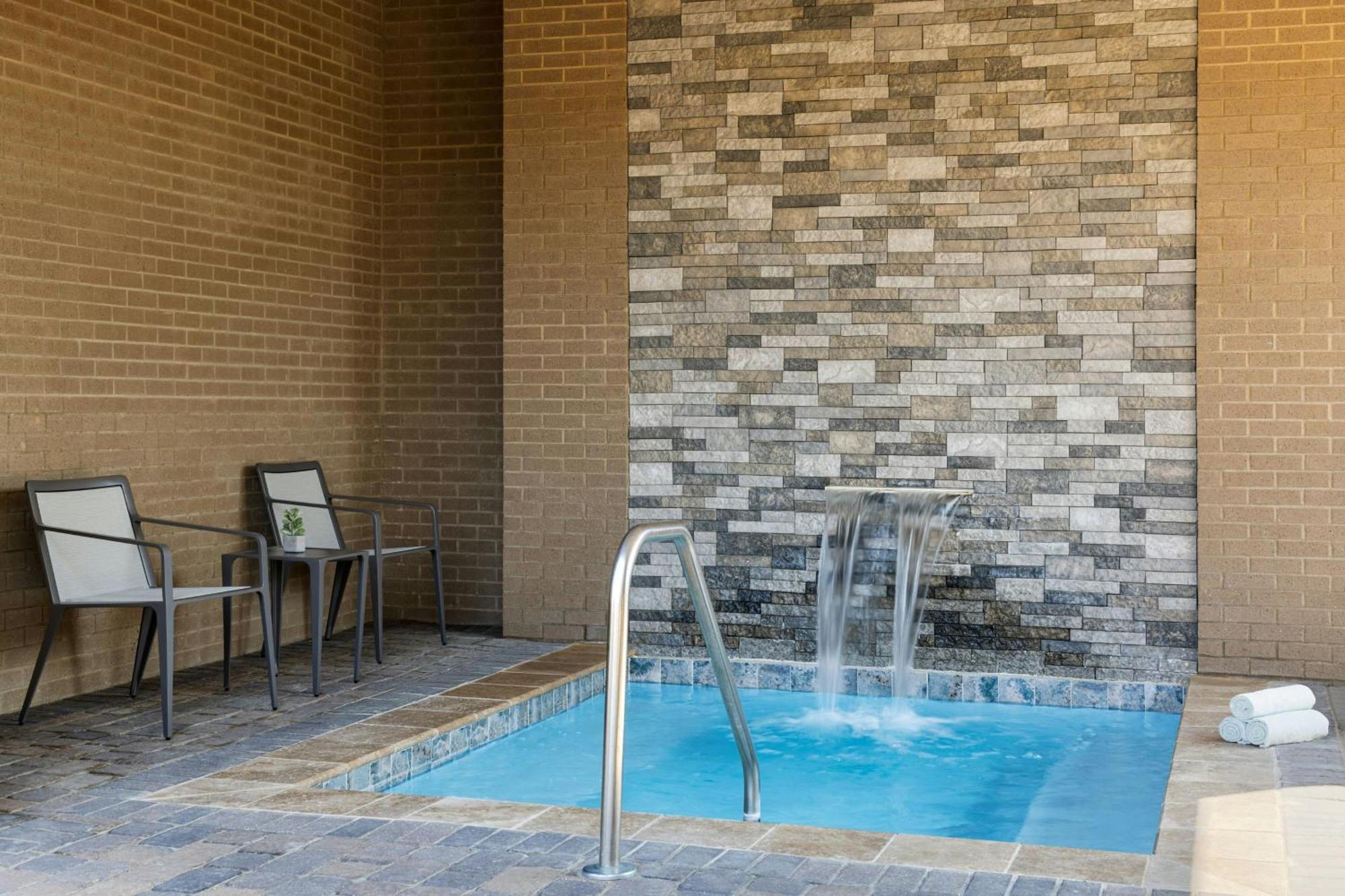 Courtyard By Marriott Starkville Msu At The Mill Conference Center Eksteriør billede