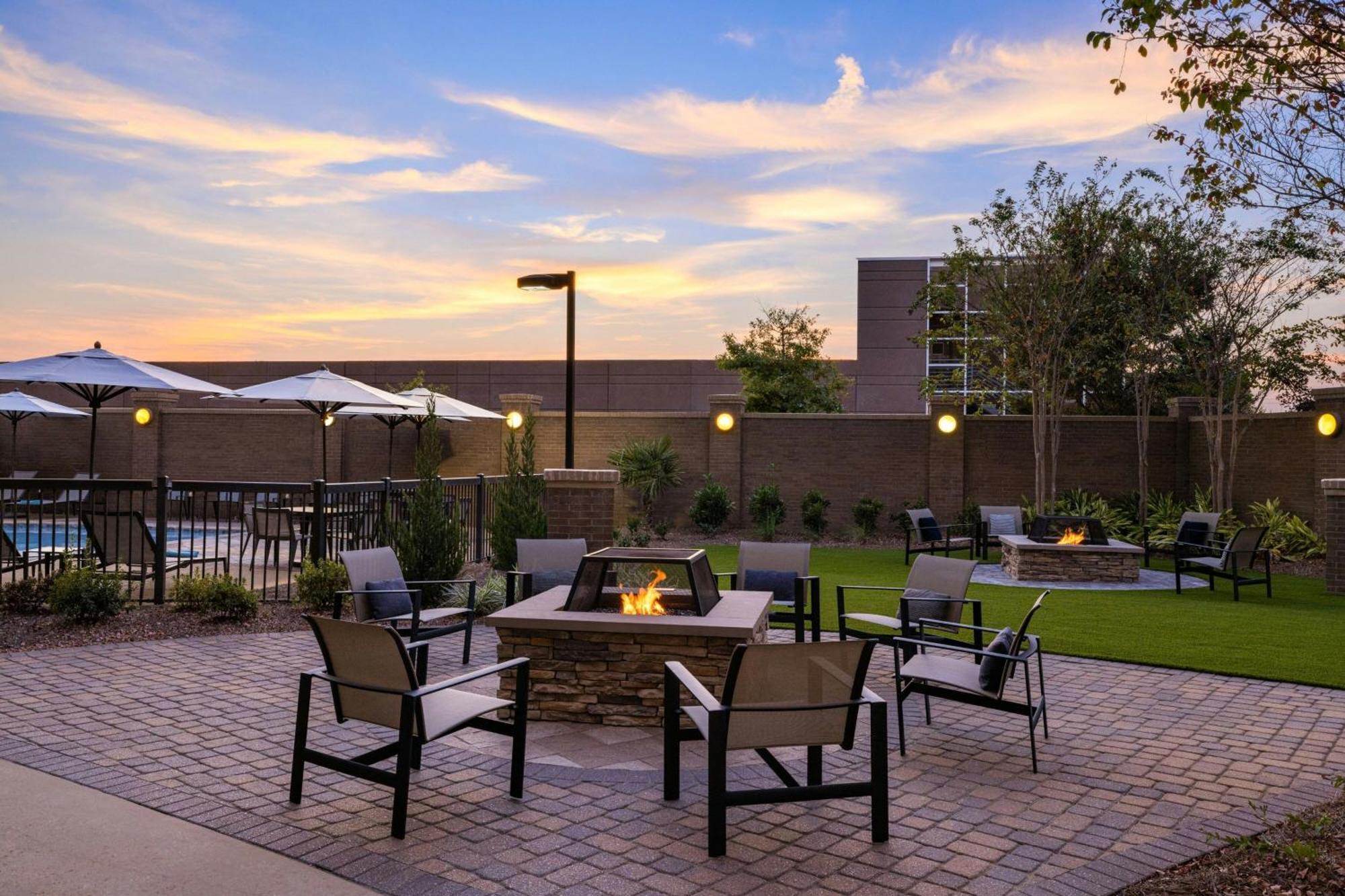 Courtyard By Marriott Starkville Msu At The Mill Conference Center Eksteriør billede
