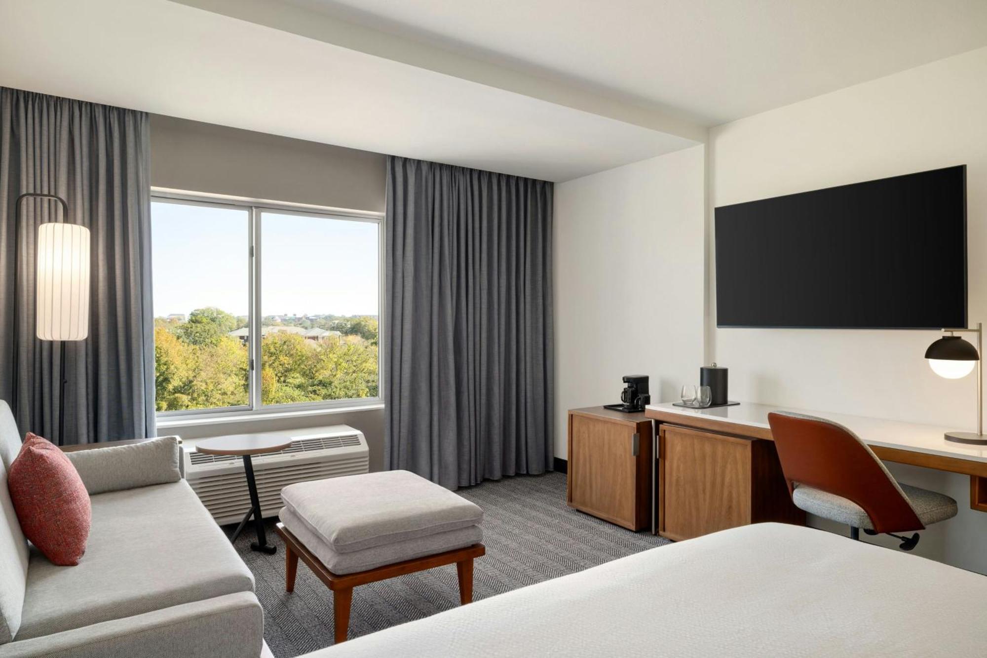 Courtyard By Marriott Starkville Msu At The Mill Conference Center Eksteriør billede